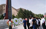 “瞻仰革命先烈，弘揚(yáng)愛(ài)國(guó)精神”主題黨日活動(dòng)